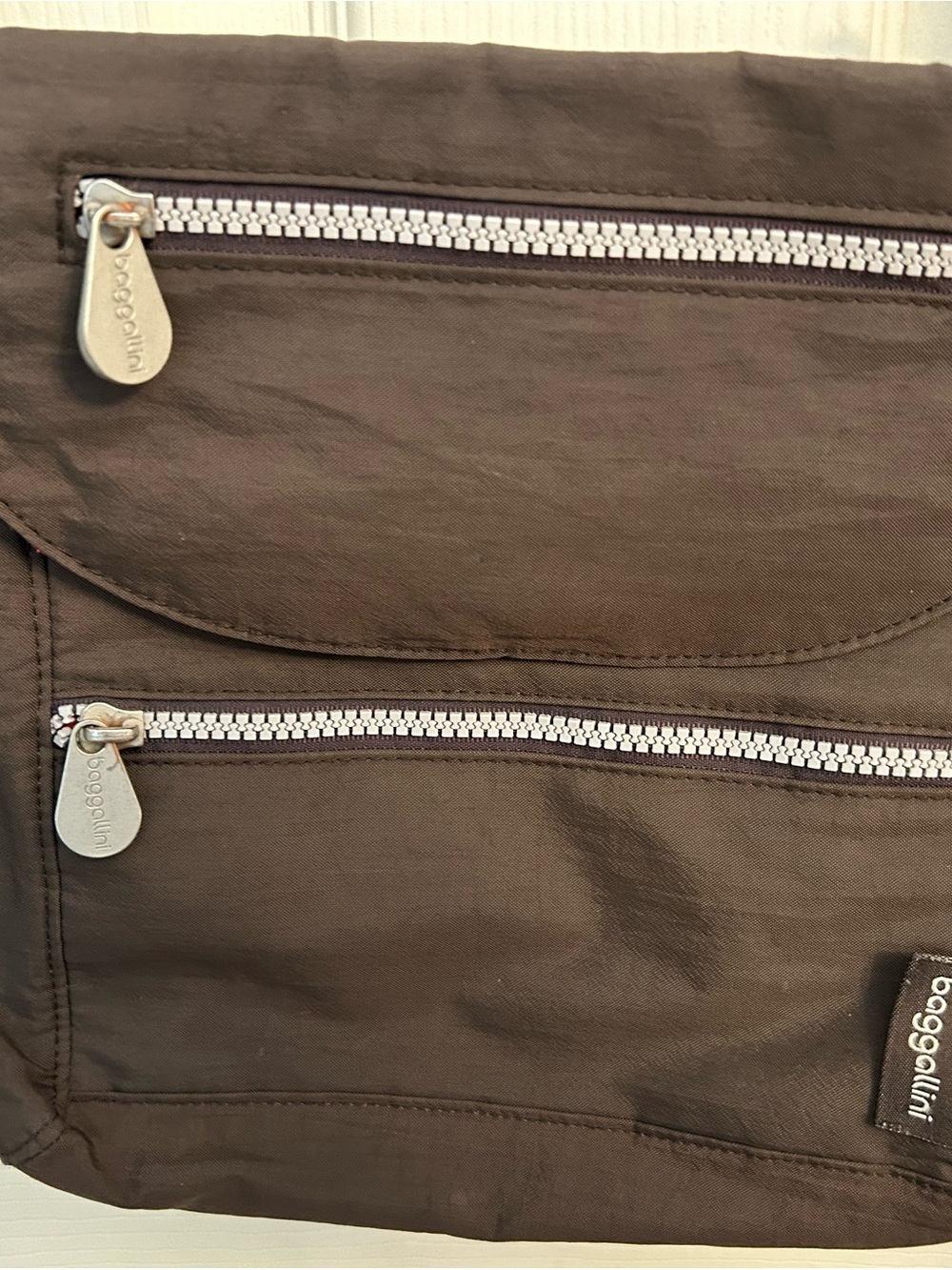 Baggallini Chocolate Brown Messenger Bag with Silver Zippers